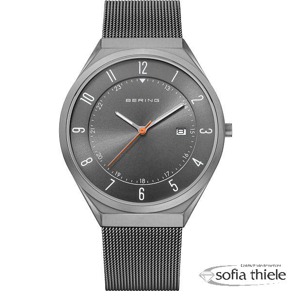 Herrenuhr Metallband Quarz 18740-377